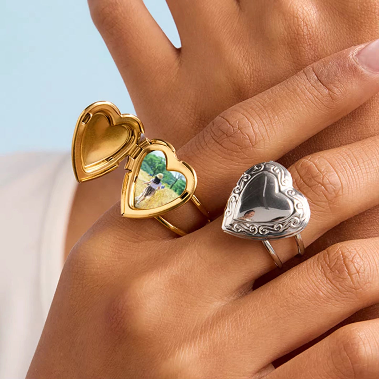 Amoura Locket Ring EMVE Jewels
