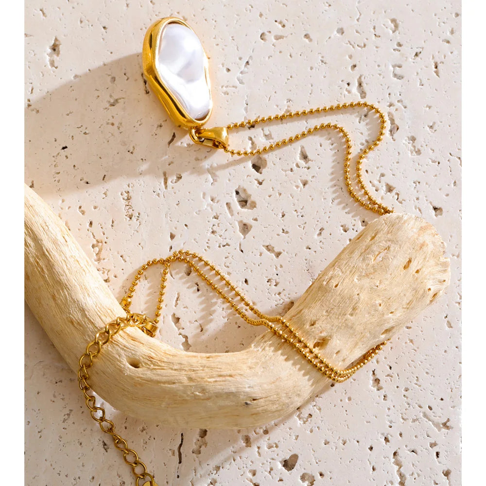 Baroque Simulated Pearls Pendant Necklace EMVE Jewels