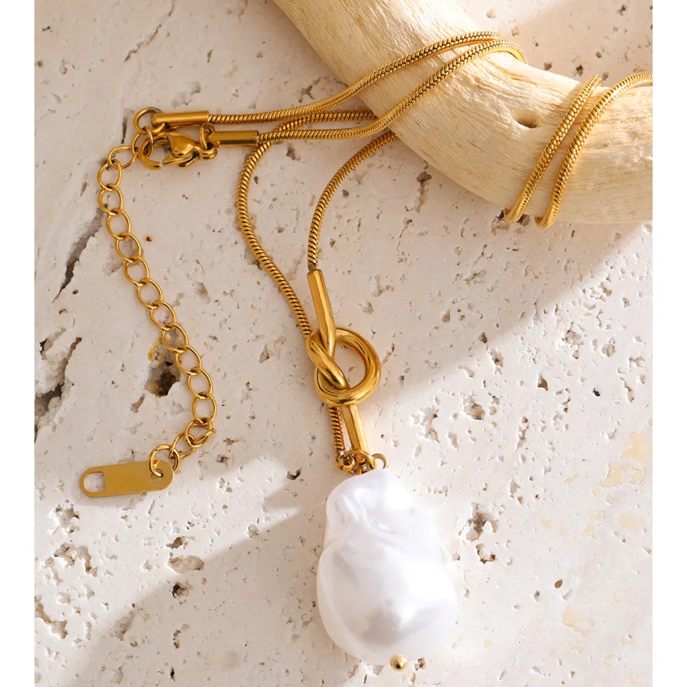 Baroque Simulated Pearl Geometric Pendant Necklace EMVE Jewels