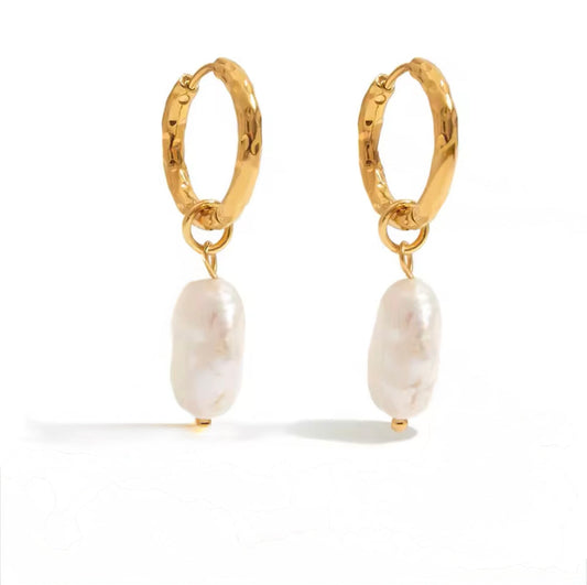 Pearldrop Earrings EMVE Jewels