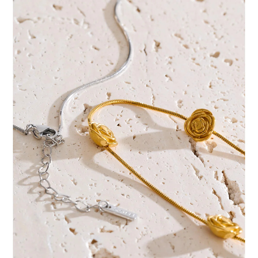 Floral Chain Collar Necklace in Gold EMVE Jewels