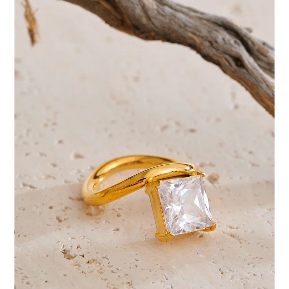 Delicate Shiny Cubic Zirconia Square Ring EMVE Jewels