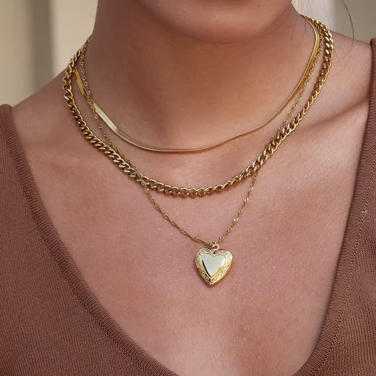 Simple Locket Necklace EMVE Jewels