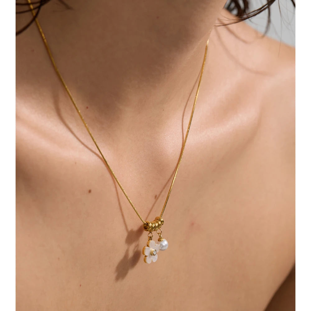 Shell Flower Pendant Necklace EMVE Jewels