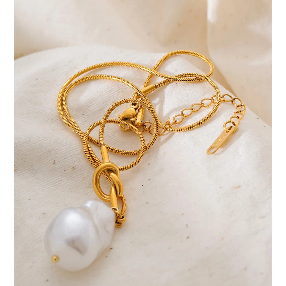 Baroque Simulated Pearl Geometric Pendant Necklace EMVE Jewels